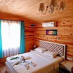 Pensión Simge 4*