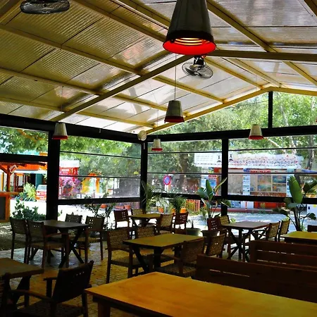 ゲストハウス Simge